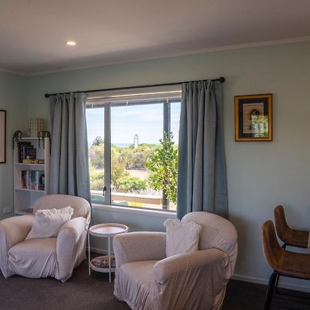 Te Awanga Beach Front Wine Makers Cottage מראה חיצוני תמונה